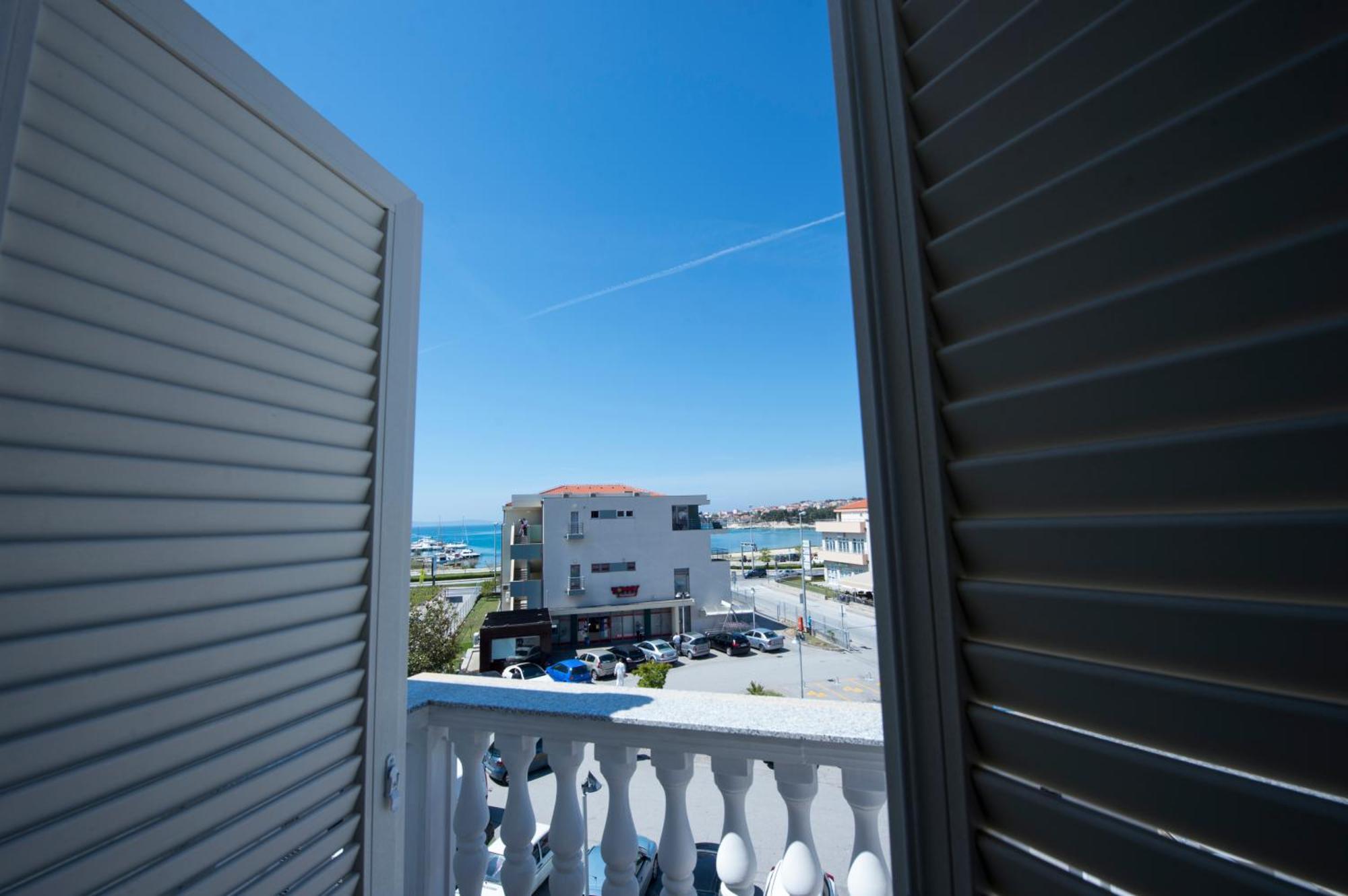 Apartments Nena Podstrana Exterior photo