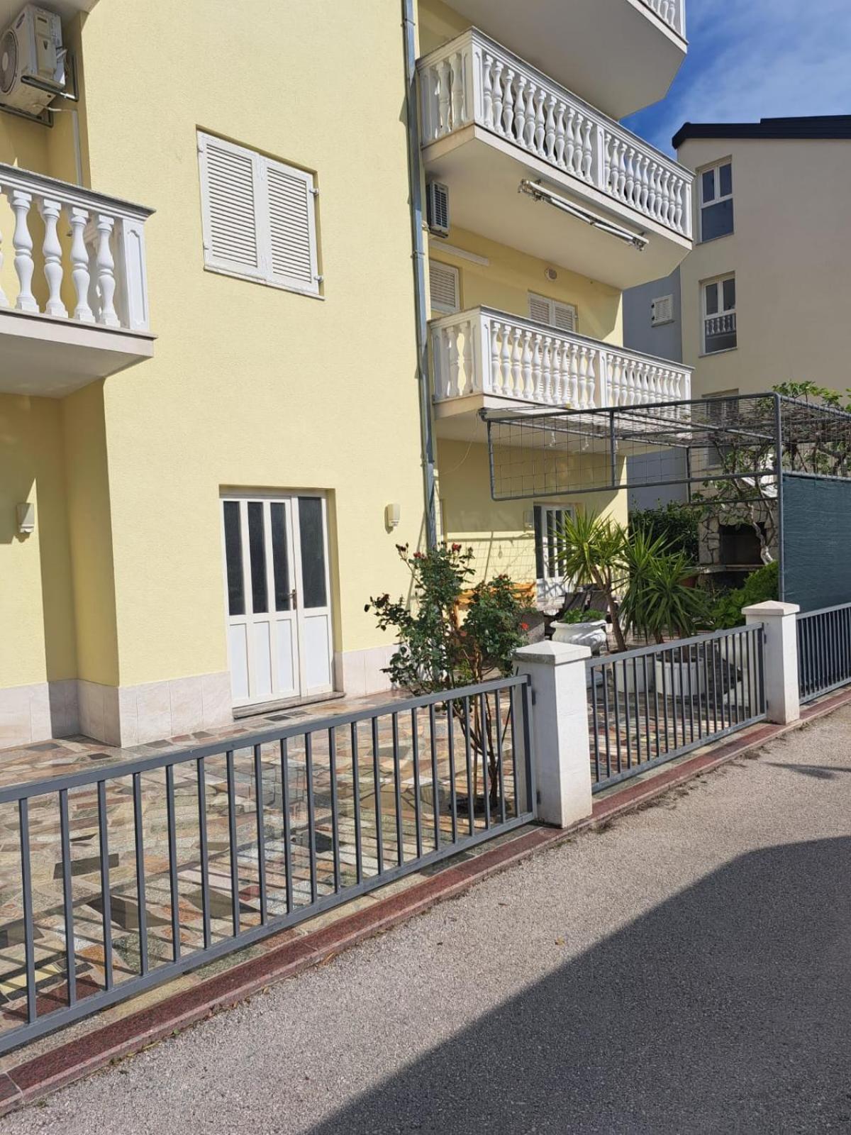 Apartments Nena Podstrana Exterior photo
