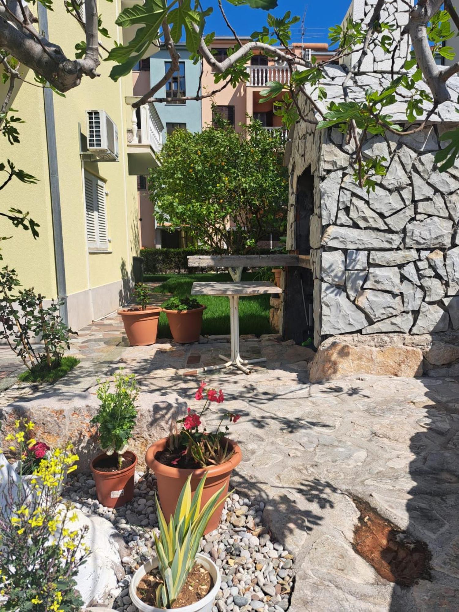 Apartments Nena Podstrana Exterior photo